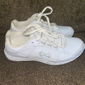 Nfinity Rival Cheer Shoes Size 4.5
